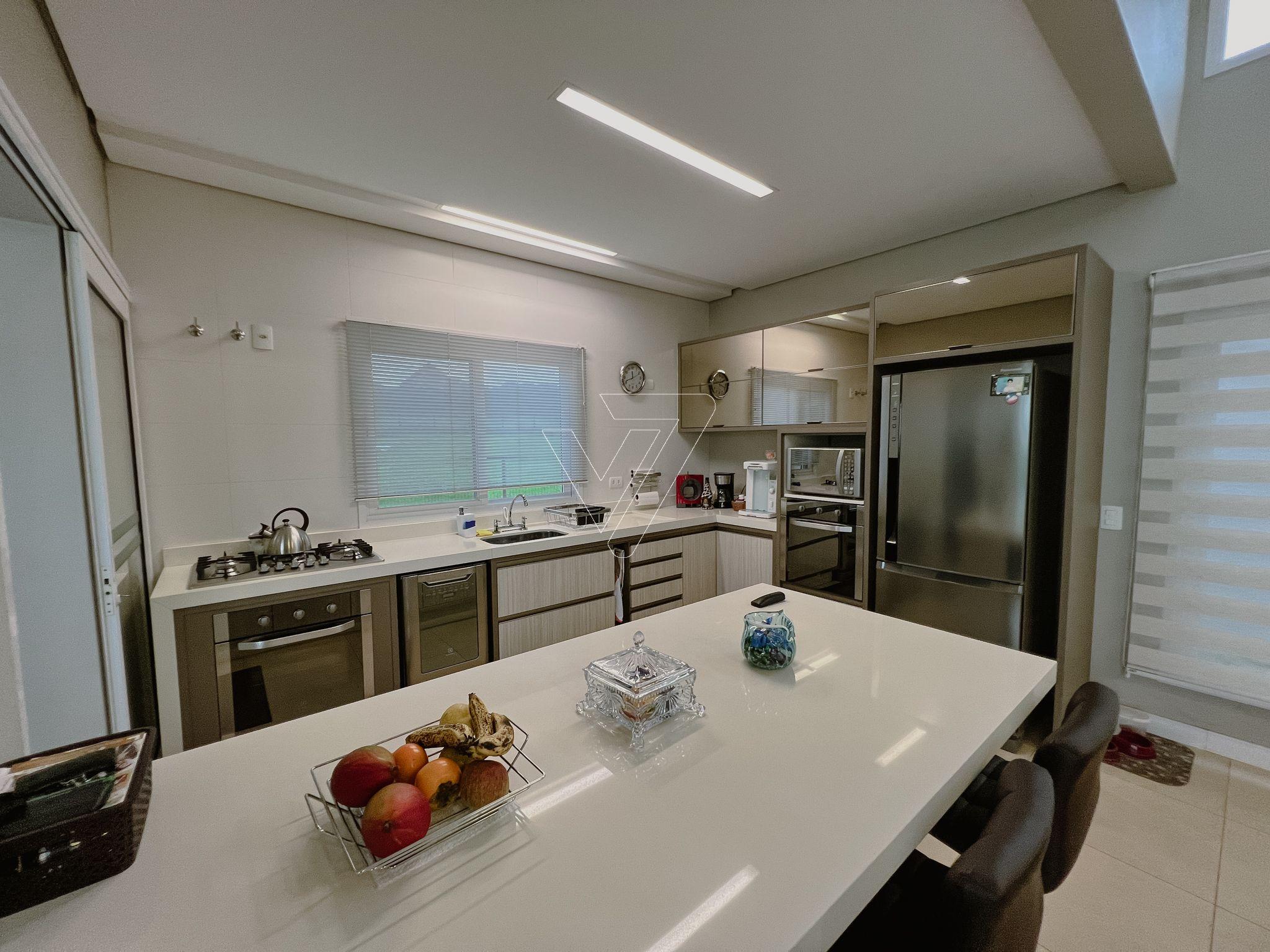 BA768C55-50C9-4C21-987A-0DC8E98699C3