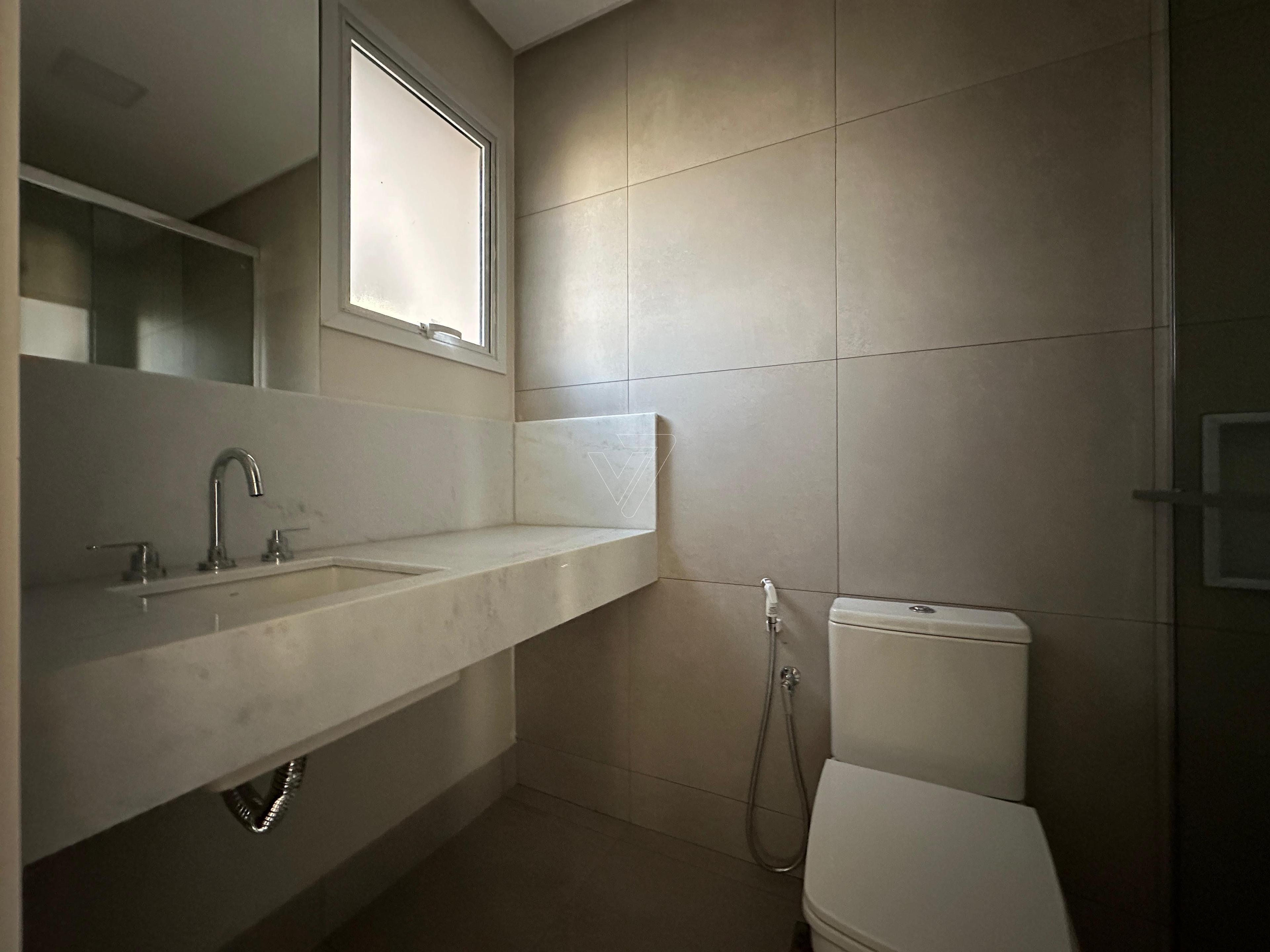 e557c127-2045-4047-9b43-c83a829a34f1