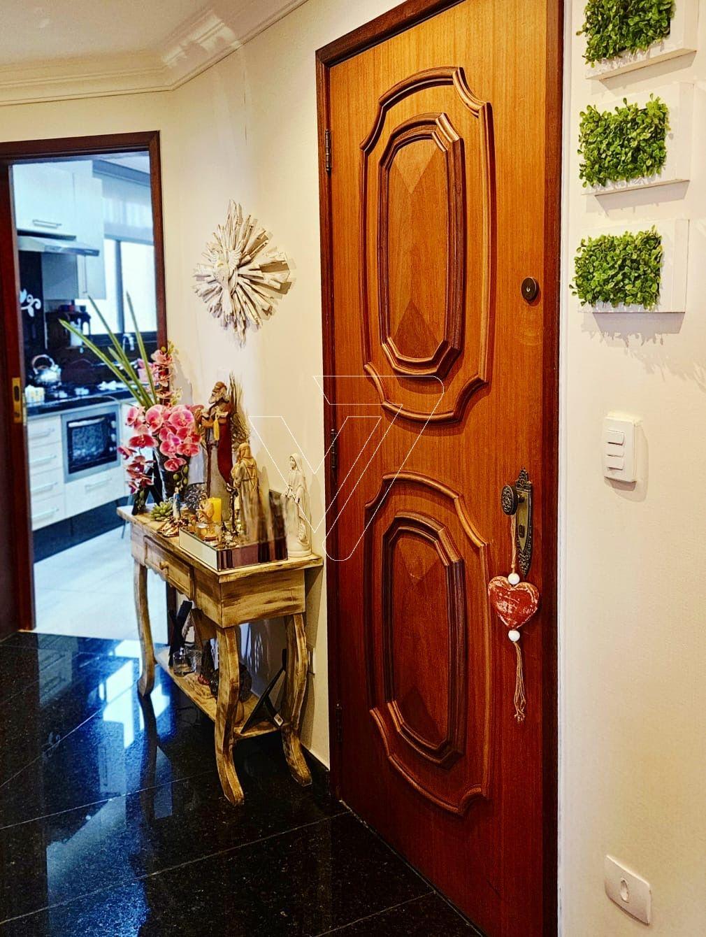 Apartamento mobiliado amplo no centro de Londrina – 3 quartos