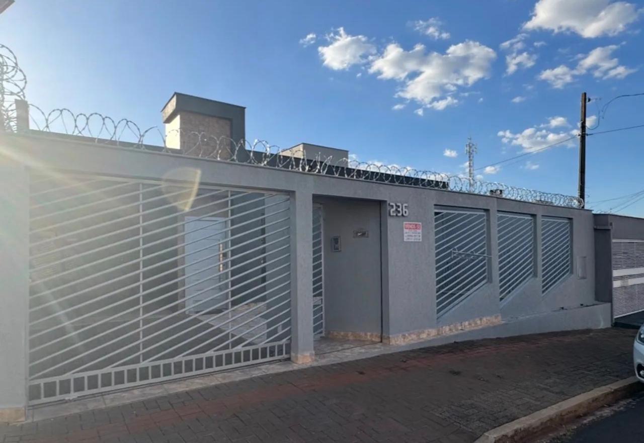 Casa 3 quartos - Piscina - Jardim Continental